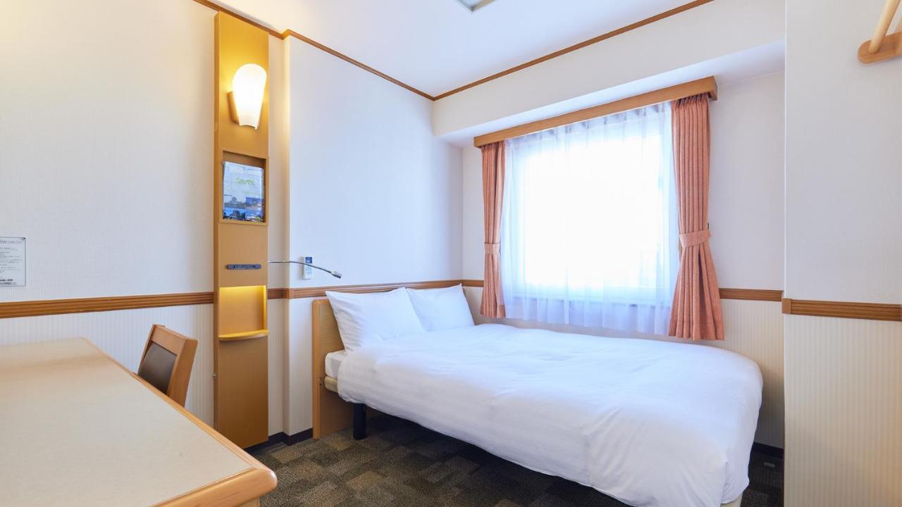 Toyoko Inn Niigata Ekimae Buitenkant foto