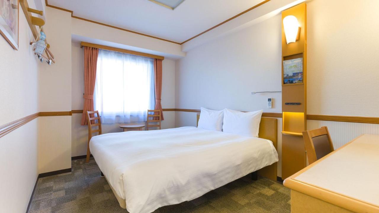 Toyoko Inn Niigata Ekimae Buitenkant foto