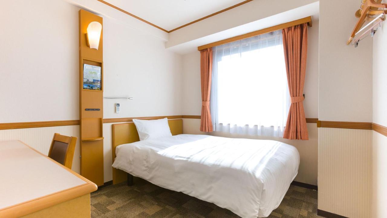 Toyoko Inn Niigata Ekimae Buitenkant foto